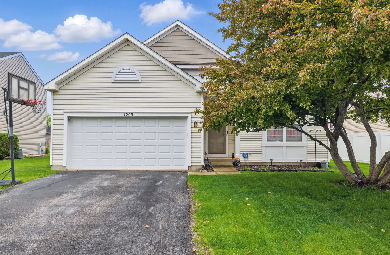 1209 Bridgehampton Drive